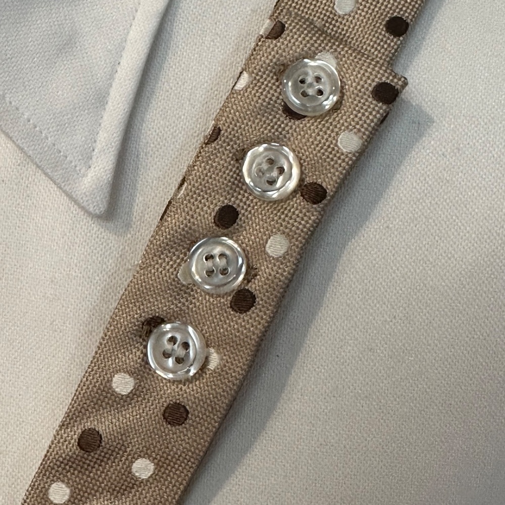 Henry Jacobson 100% silk, tan ground, polka dot woven bow tie - Picture 4 of 4